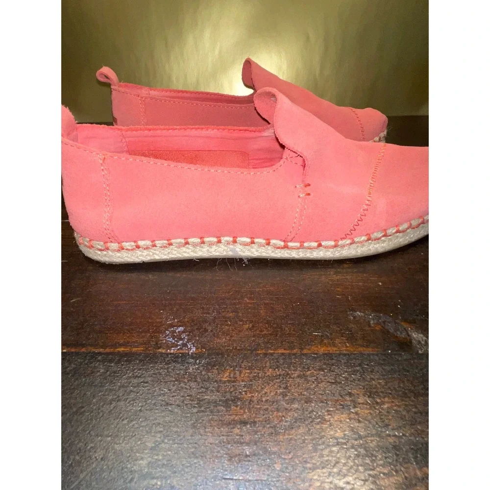 TOMS Coral Suede Slip On Hibiscus Sueded Shoes Comfort Casual Womens‎ Sz 7
